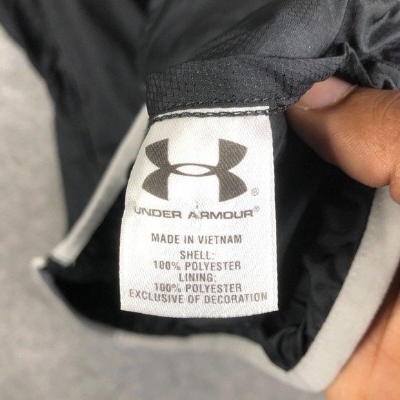 Under Armour Jacket Sz Medium Windbreaker Semi Fitted Black Logo Washington - Picture 7 of 13